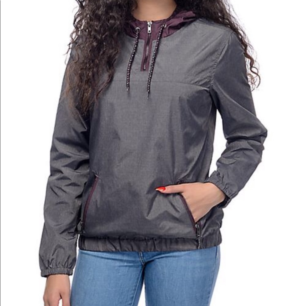 Zine pullover windbreaker jacket in Dark Grey.